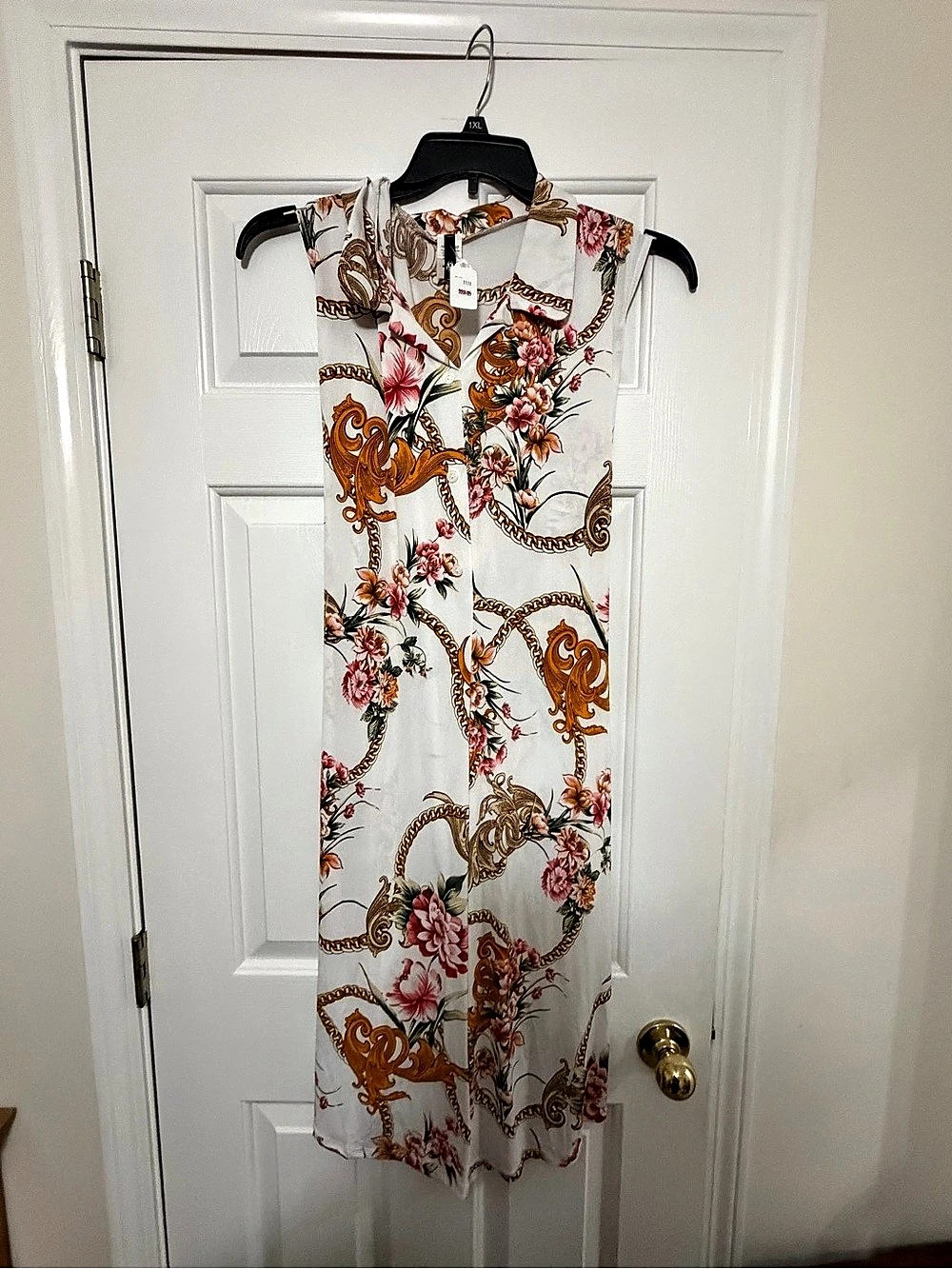 M Floral Midi Dress in White & Pink Size Medium NWT